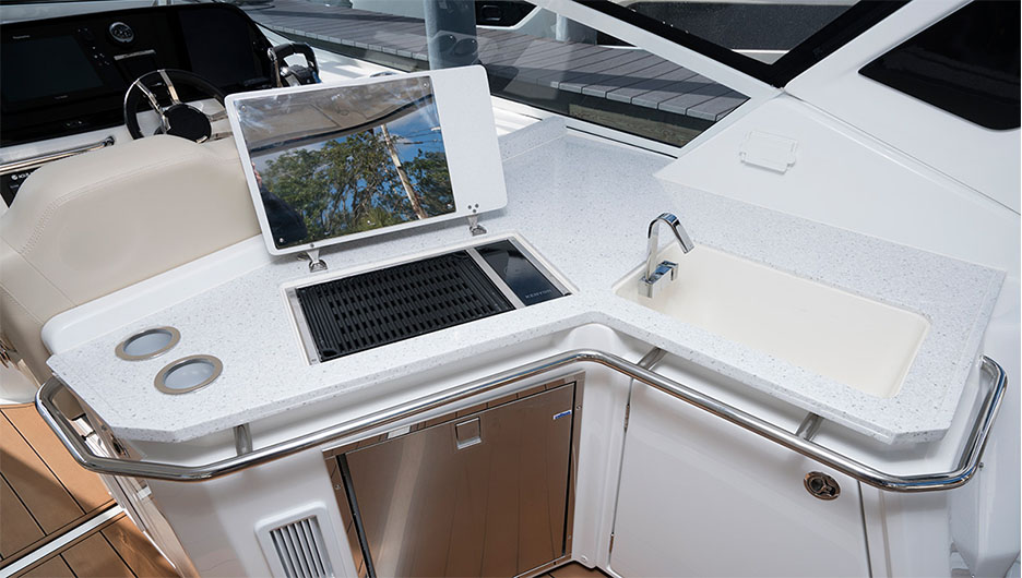 AQUILA36-SPORT-POWER-CATAMARAN-7