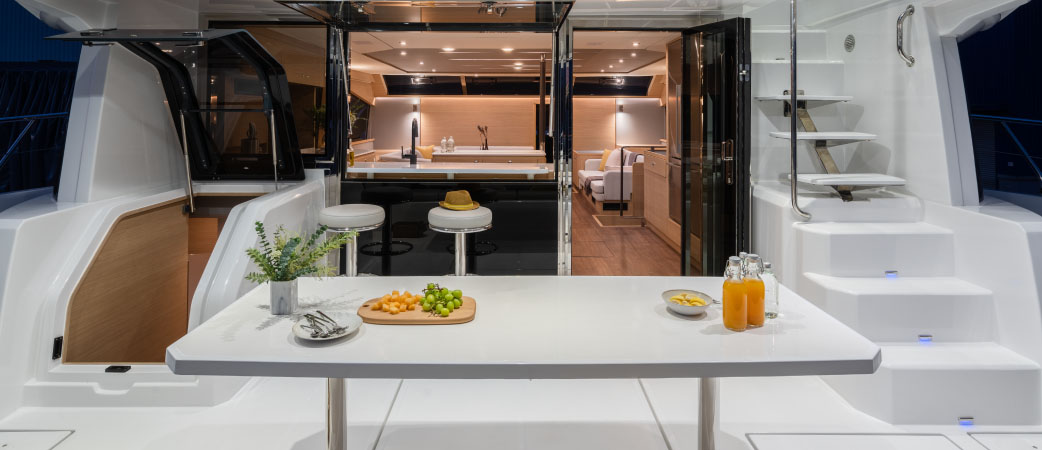 AQUILA54-yacht-POWER-CATAMARAN-12