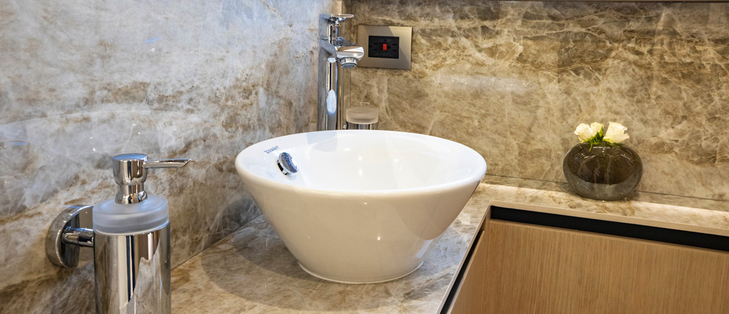 AQUILA70-luxury-10